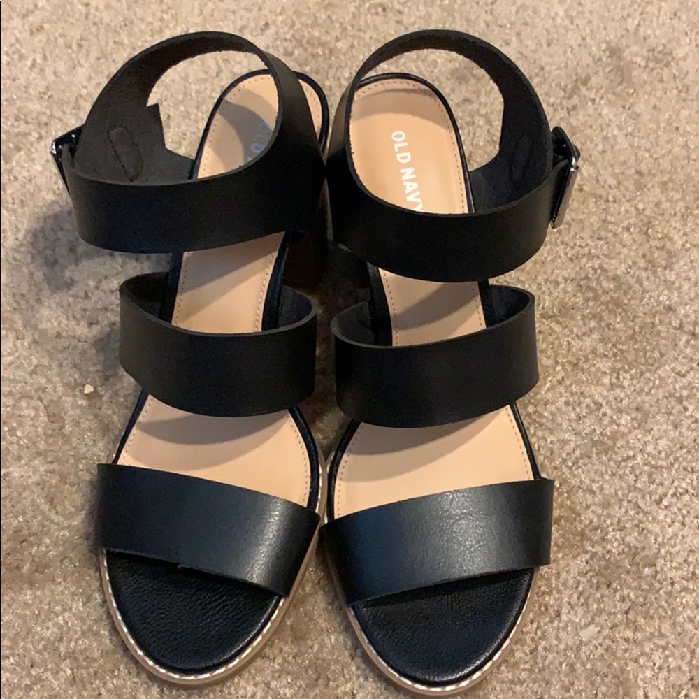 Black strap sandals
